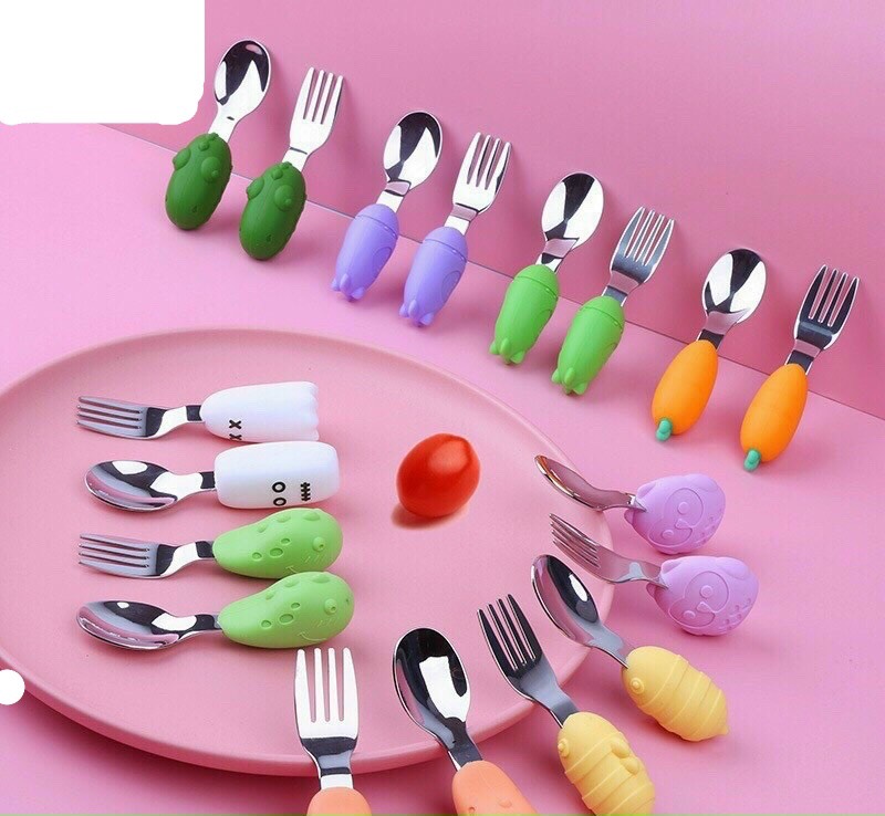 SET thìa dĩa tập xúc cán ngắn / muỗng nĩa cán ngắn silicone an toàn cho bé tập ăn dặm ( Tặng 01 móc chịu lực 3D ngẫu nhiên )