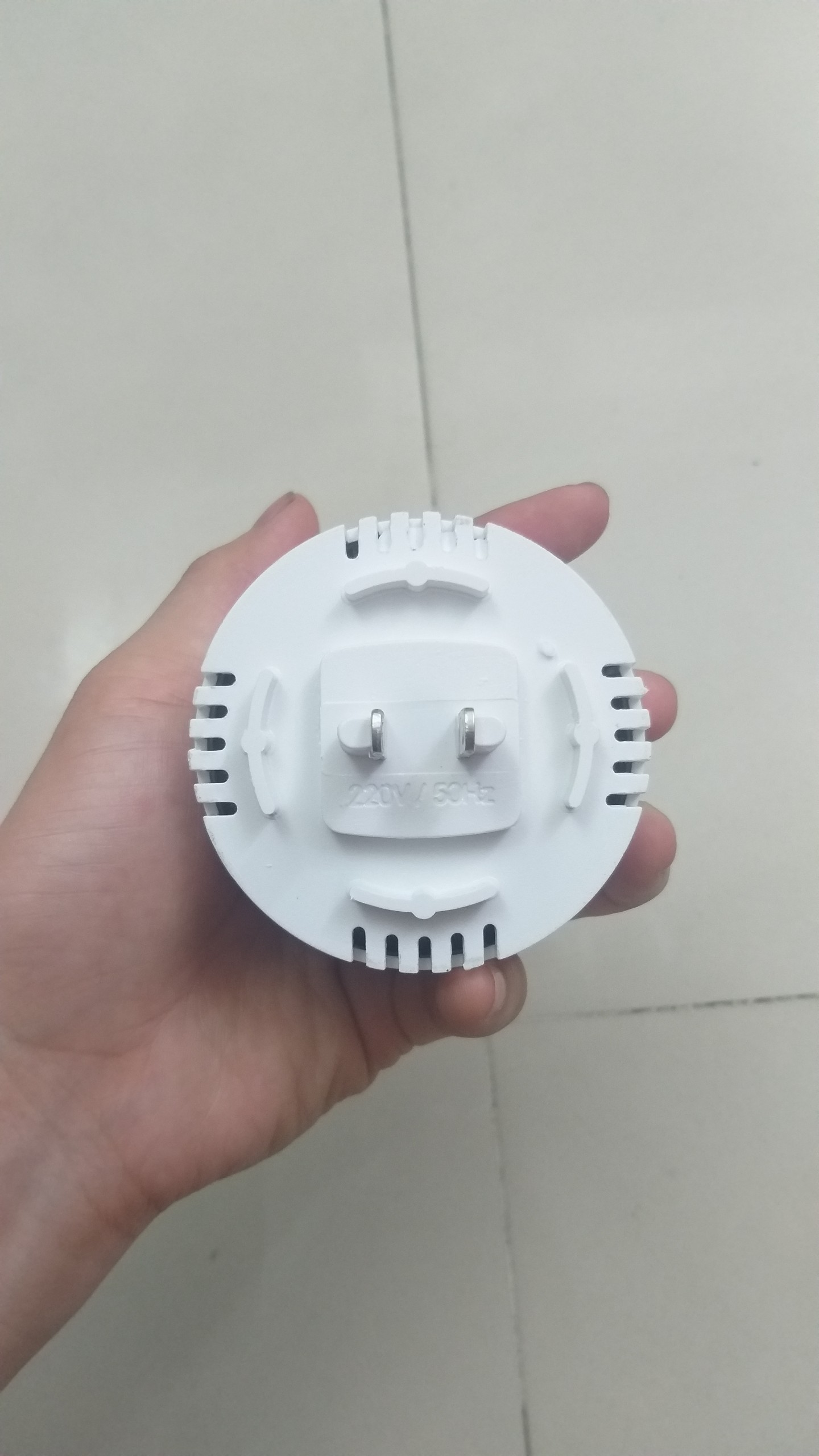 Bộ đổi nguồn điện 220V sang 110V 80W