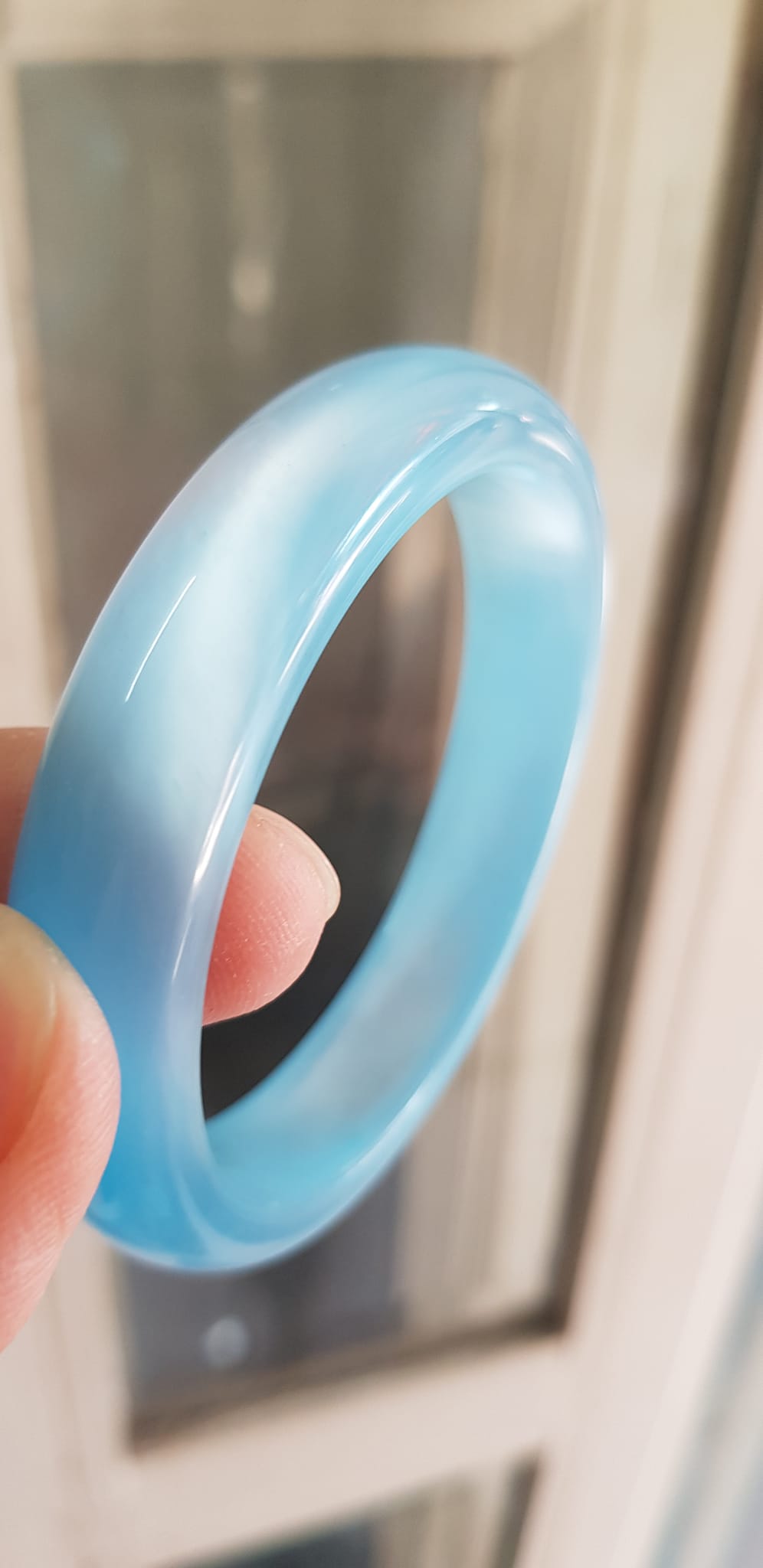 Vòng tay nữ đá mắt mèo Xanh dương nhẹ bản hẹ mới Ni 53mm x cao 12mm x dầy 6,5mm Nữ 49kg - 54kg đeo Vòng màu xanh dương nhẹ xinh tươi đẹp rẻ lắm chuẩn hợp nữ mệnh thuỷ mệnh mộc ạ