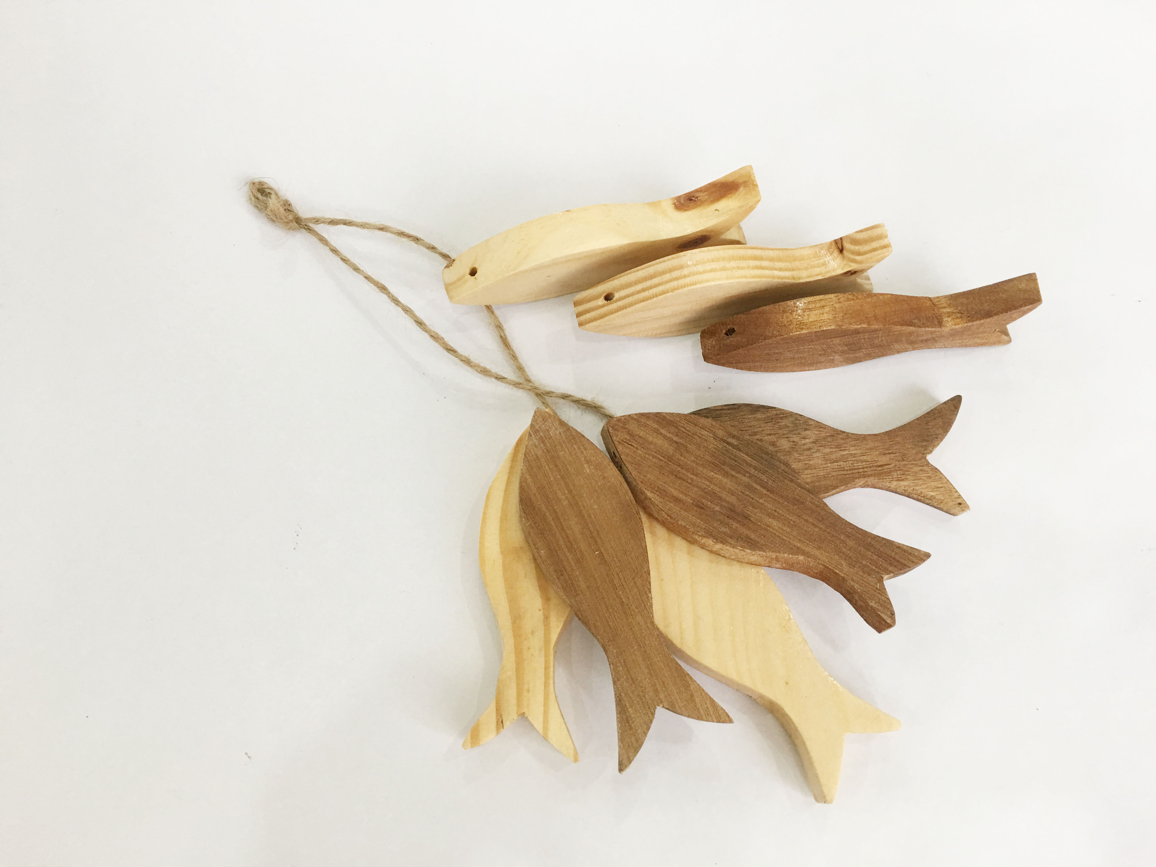 Combo chùm 3 con cá gỗ tự nhiên trang trí handmade 10x3.5x1.5cm  - Màu gỗ tự nhiên