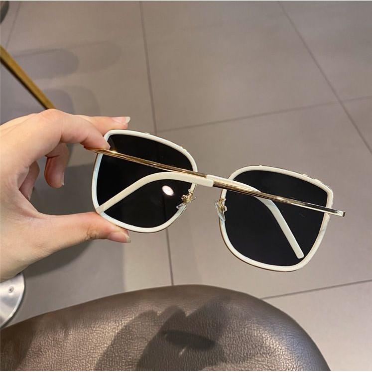Kính mát nữ kính râm mầu đen oval bản lớn với 2 item lựa chọn