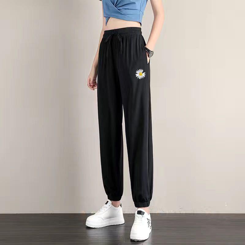 Quần jogger nữ bo gấu thêu hoa cúc chất thun tăm nhẹ, mềm mịn