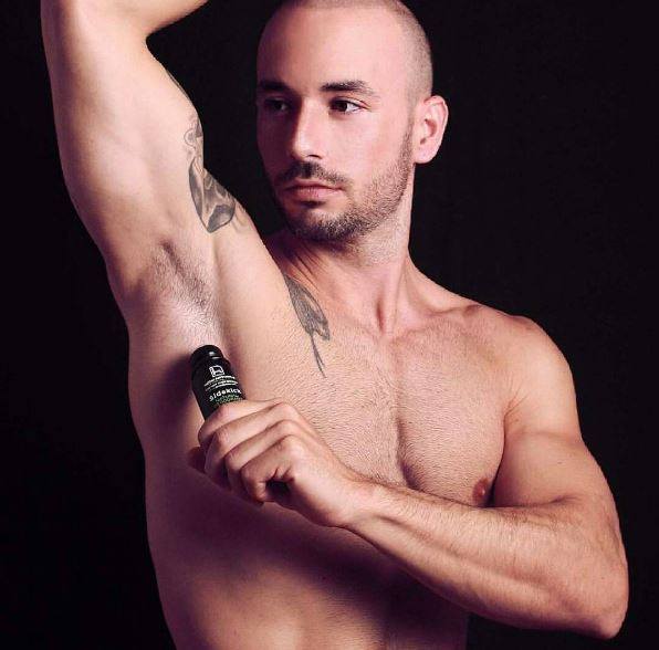 Sữa rửa mặt + kem cạo râu 2 trong 1 hữu cơ dành cho nam Homo Naturals 70ml