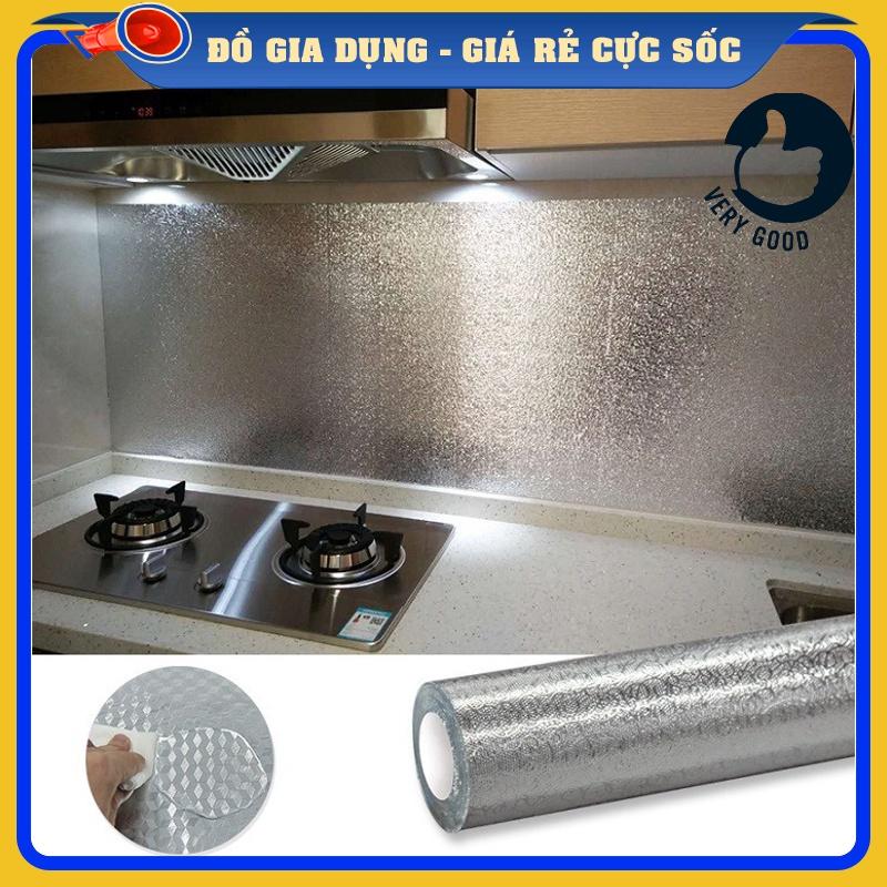 Cuộn giấy bạc dán bếp cách nhiệt, miếng decal dán tường nhà bếp chống thấm bền đẹp