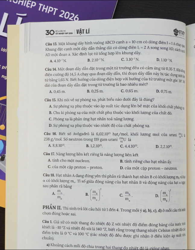 Sách - 30 Đề Luyện Thi Tốt Nghiệp THPT 2026 Vật Lí