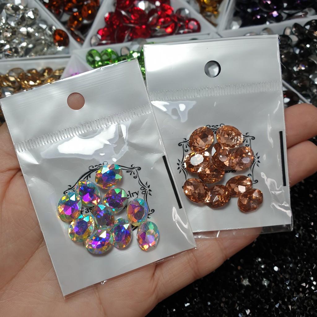 Viên Đá Khối Hình Oval Chân Bạc