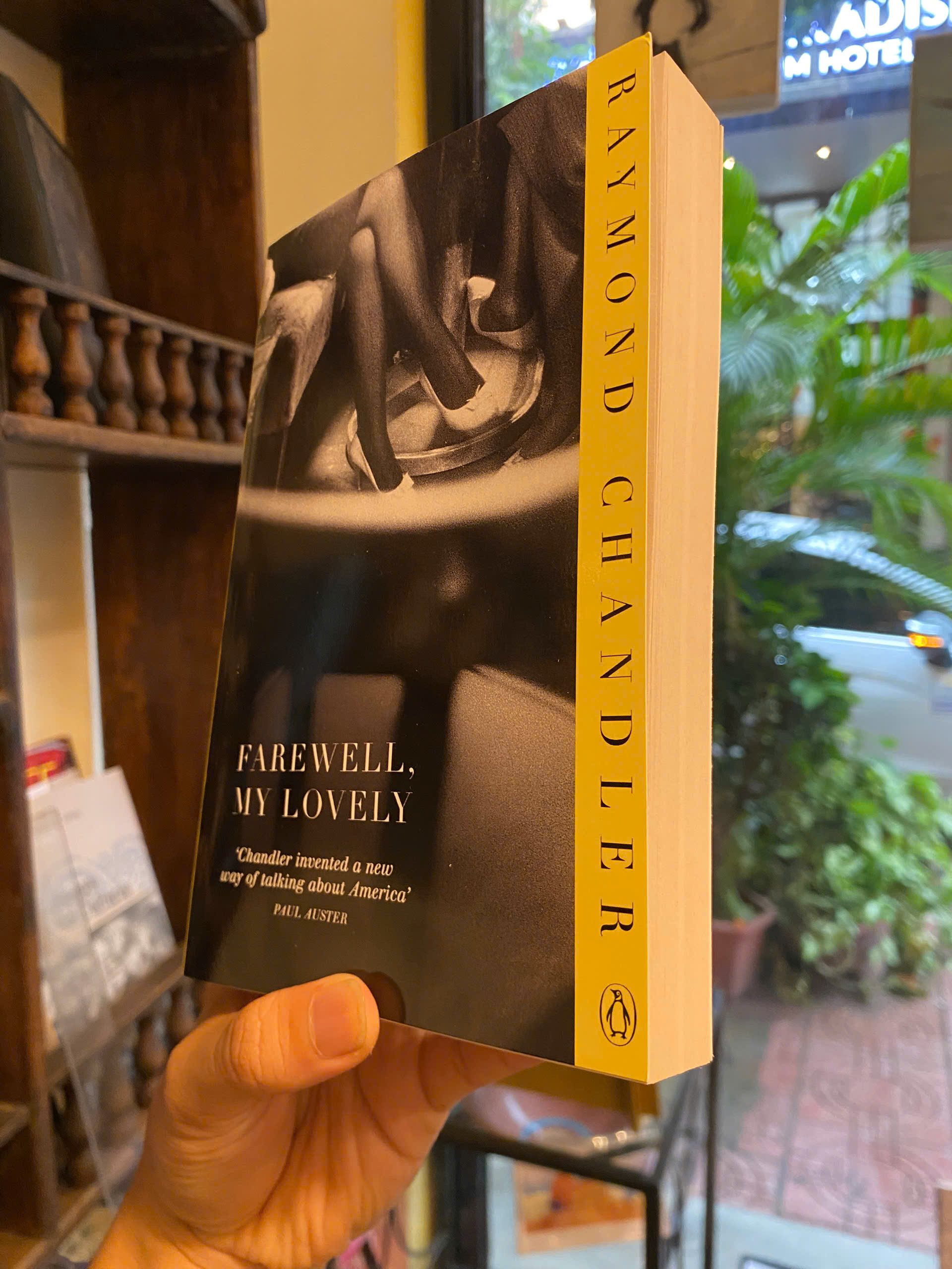 Sách - Farewell, My Lovely by Raymond Chandler | Mystery / Crime Fiction / Ngoại văn Nhập khẩu