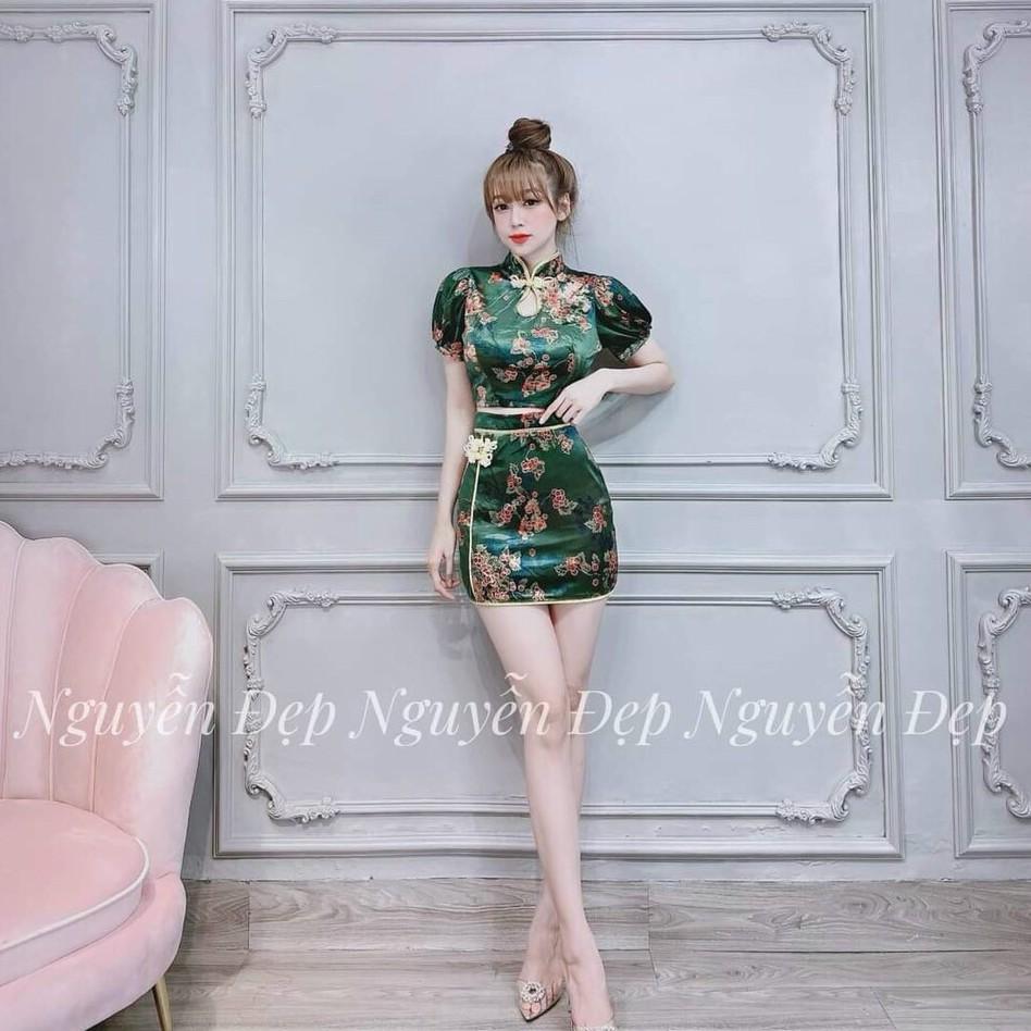 Sét áo cổ tàu khoét ngực phối chân váy mini in họa tiết