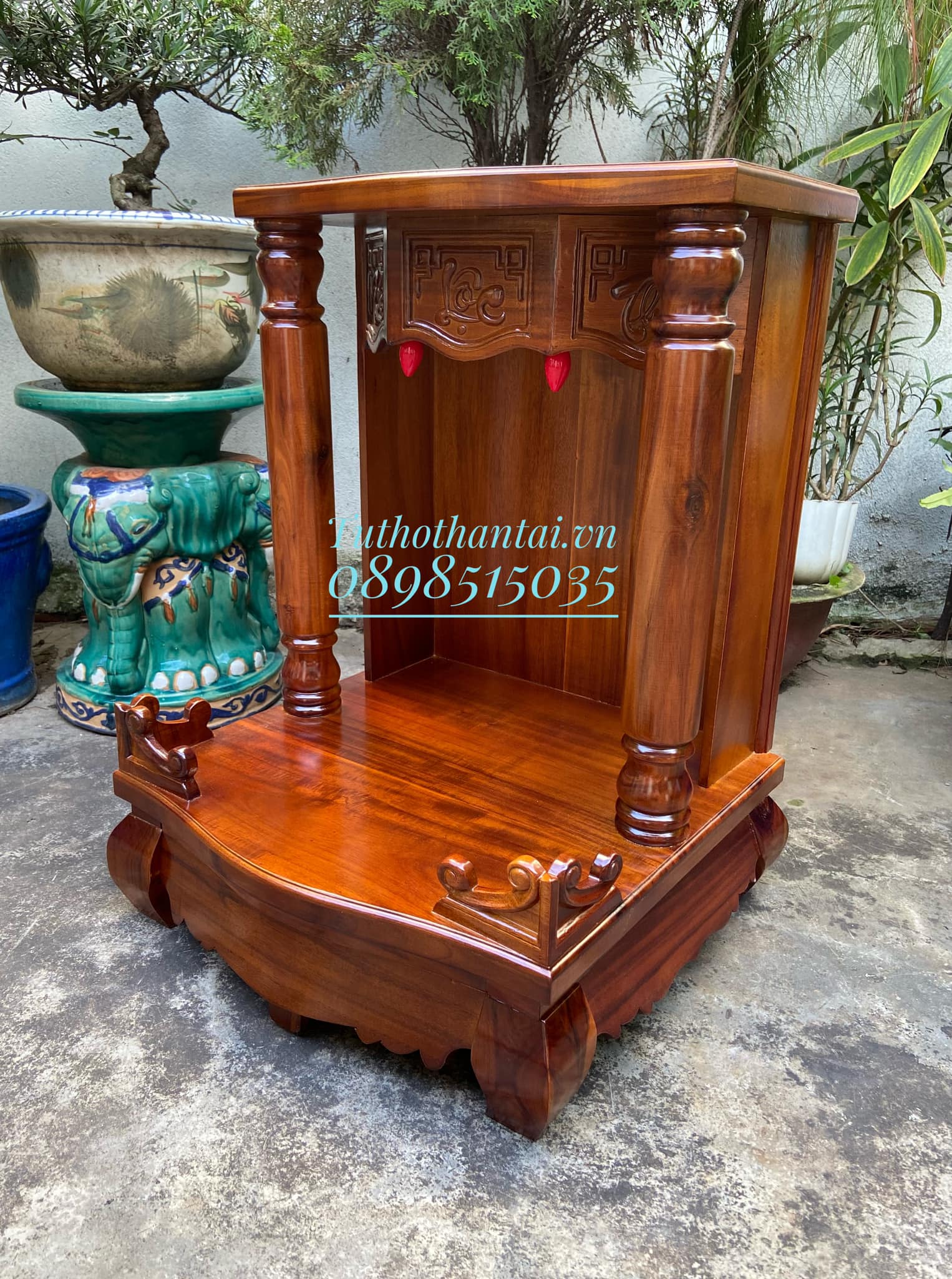 Bàn thờ thần tài gỗ Tràm cột Tròn trơn 48 X 68cm