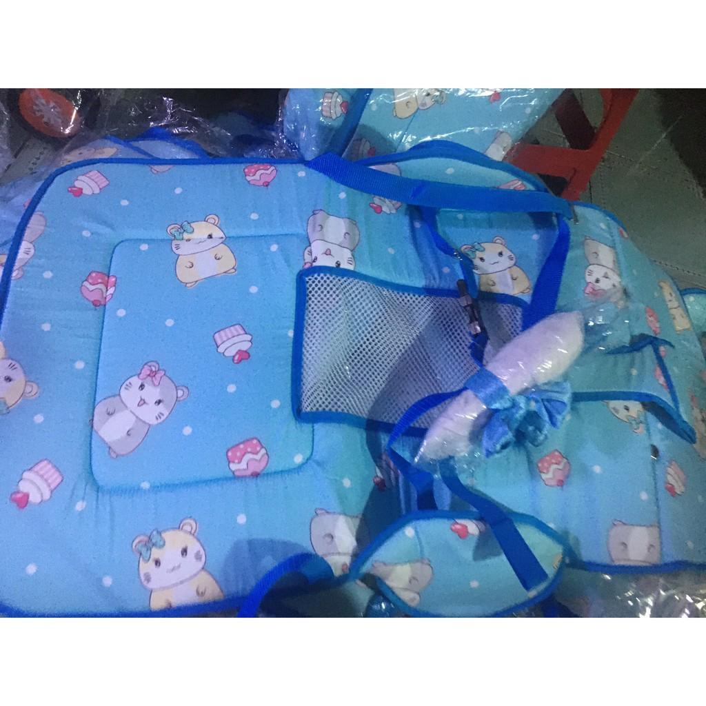 Áo thay thế cho xe nhún  ăn bột (ghế nằm ăn bột) kích thước dài 82 x ngang 40 cm, tặng kèm mùn chụp theo xe