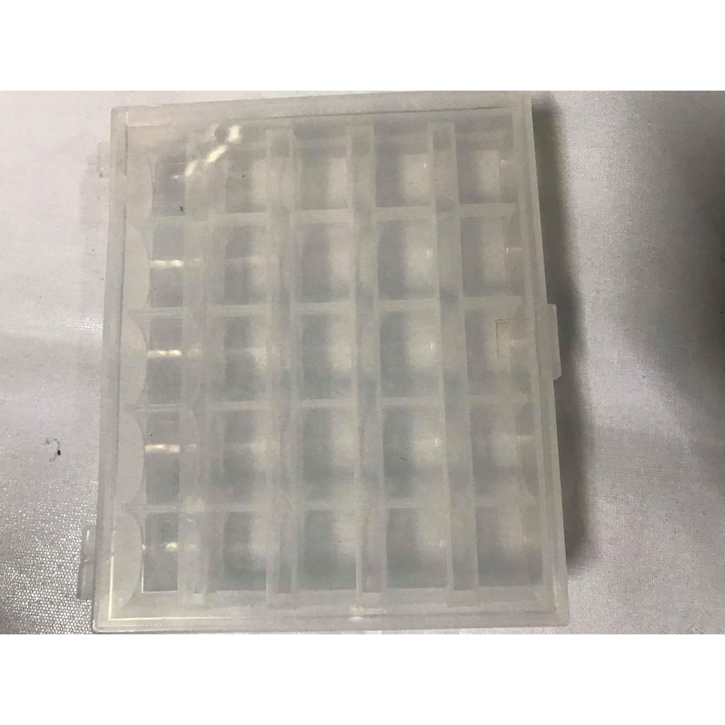 Hộp nhựa đựng suốt chỉ 25 ngăn