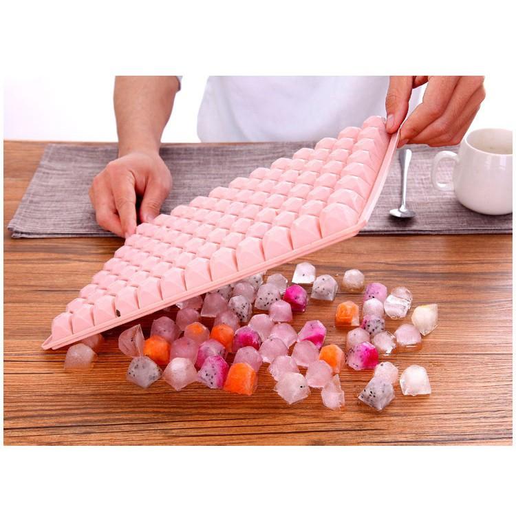 KHAY ĐỰNG NƯỚC ĐÁ 60 VIÊN BẰNG NHỰA DẺO