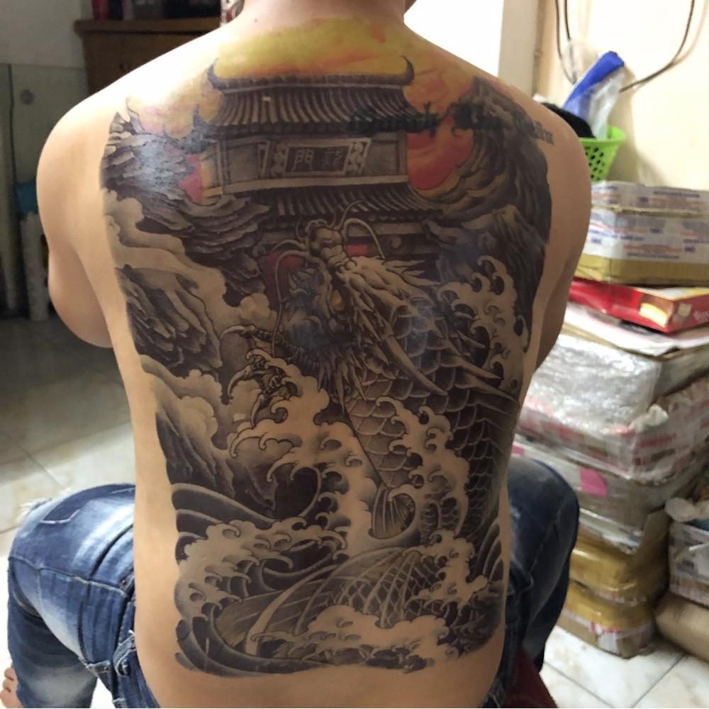 Mua Hình Xăm Dán Kín Lưng Cá Chép Hóa Rồng Vượt Vũ Môn Quan Màu 34X48Cm-  Tặng Bắp Tay Tattoo 15X21Cm Tại Mtpshop | Tiki