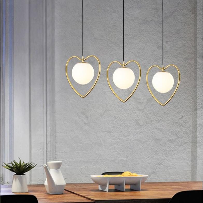 Đèn thả GUNPO chao thủy tinh địa cầu, khung mạ vàng hình trái tim độc đáo - kèm bóng LED chuyên dụng .