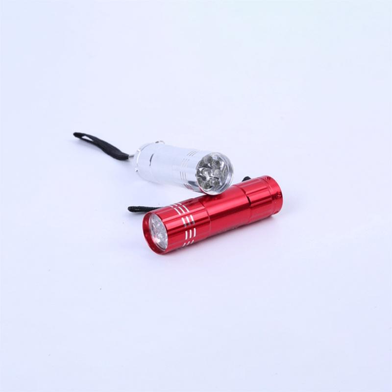 Đèn pin mini 9 bóng LED sử dụng pin AAA