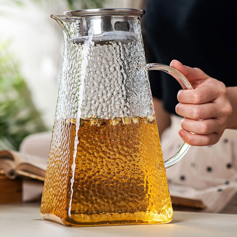 BÌNH ĐỰNG NƯỚC THỦY TINH VÂN NHÁM ĐÁY VUÔNG