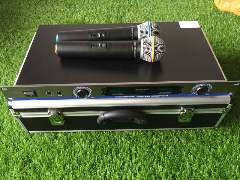 Micro không dây Shure U830 - Mic karaoke gia đình, sân khấu - Độ nhạy cao, bắt sóng xa, chống hú rít - Thiết kế sang trọng, bắt mắt -  Dễ dàng phối ghép với các thiết bị âm thanh khác - Hàng nhập khẩu loại I