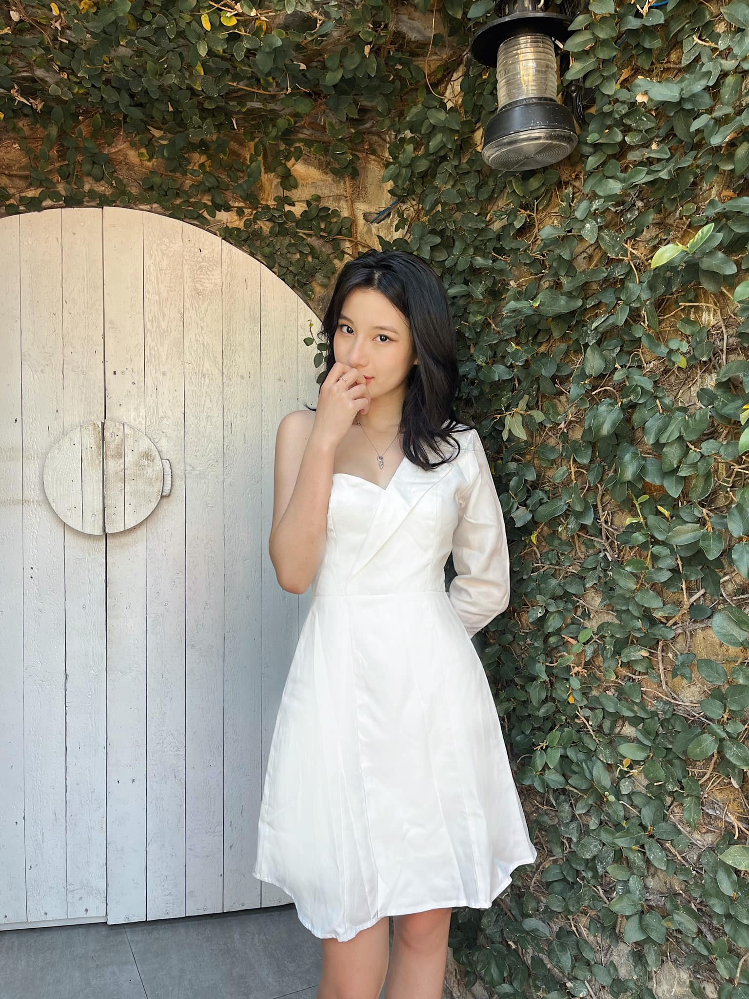 Hình ảnh Đầm trắng xéo vai Laver Dress Gem Clothing SP001107