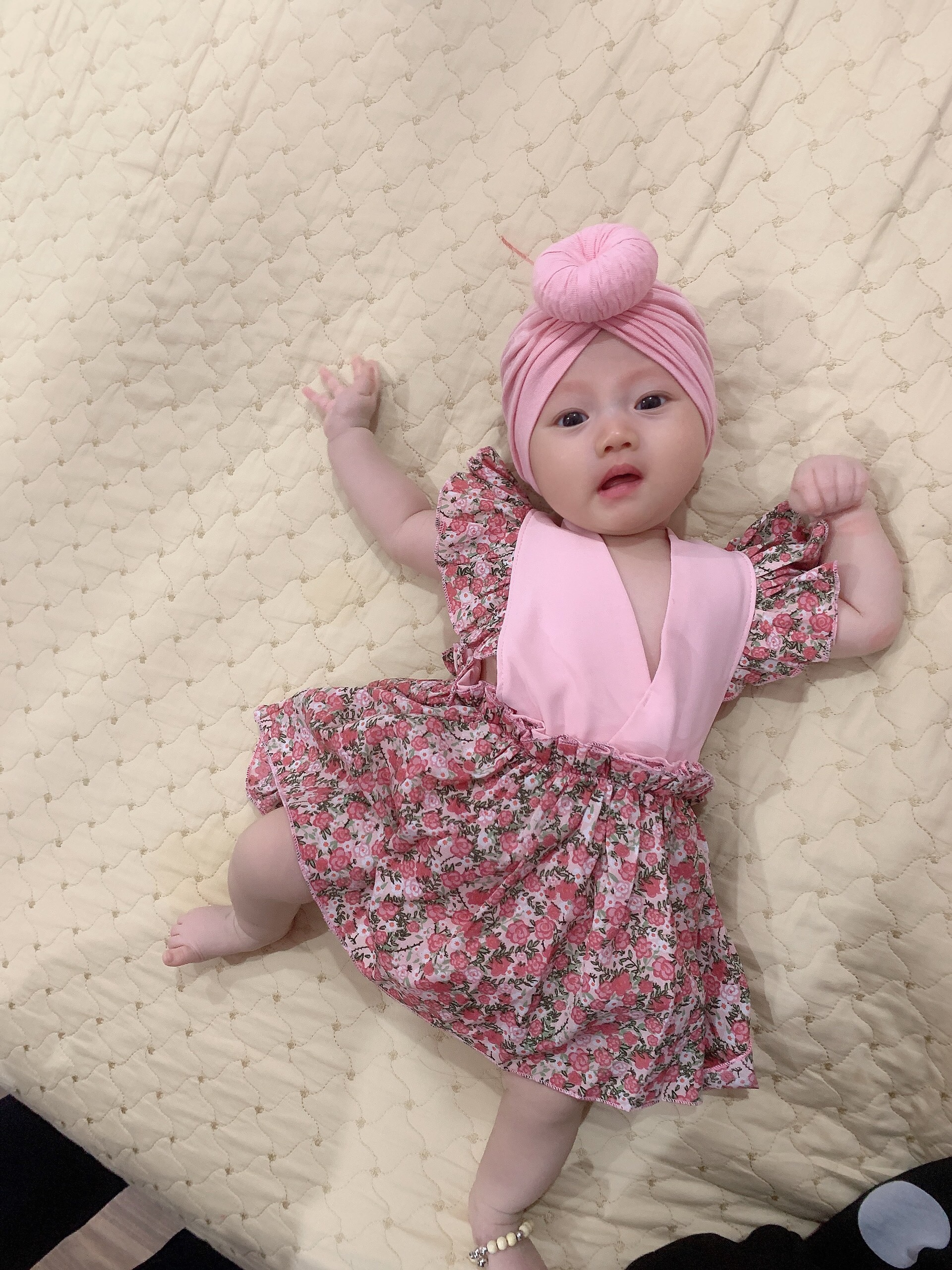  Body Lụa Vàng NHÍM XÙ KIDS Cho Bé Gái Sơ Sinh, Đầy Tháng, Thôi Nôi, Sinh Nhật A425