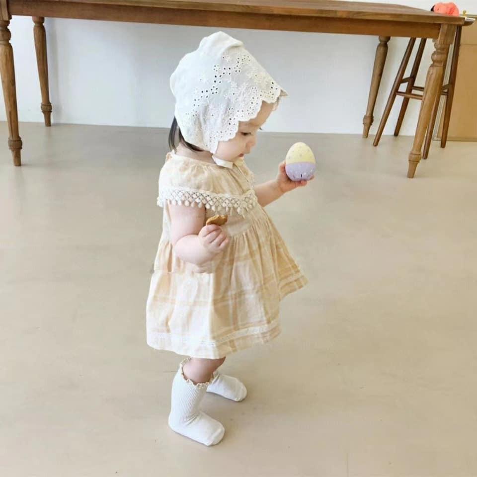 Váy linen xuất Hàn có chip chất mát rất xinh cho bé gái