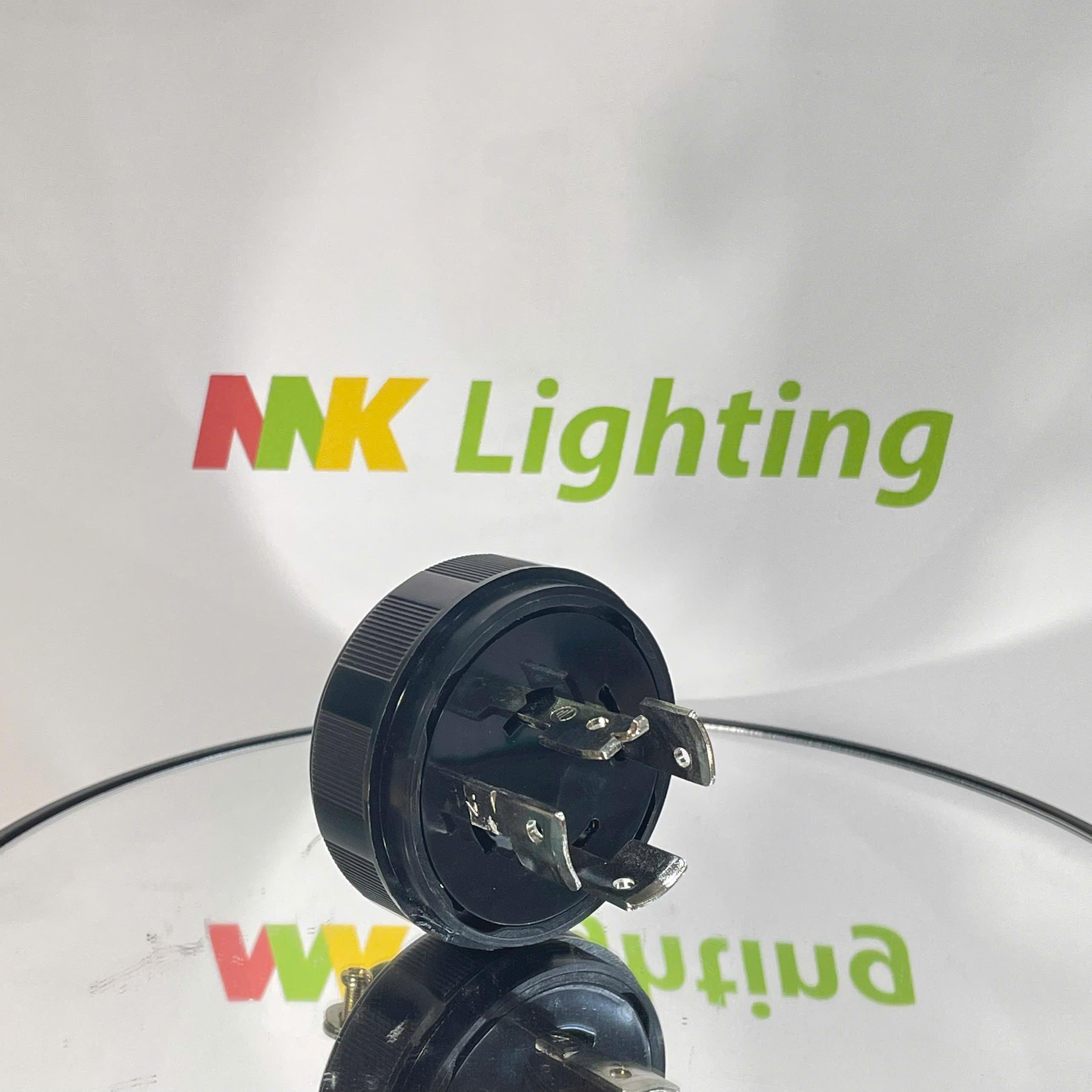 Phích cắm điện Locking 4 chấu JY-7420 JYE - Hàng Chính Hãng