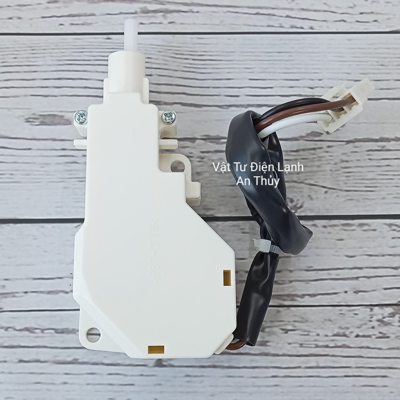 Công tắc khóa cửa máy giặt TOSHIBA cửa trên D980 3 chân 220V RF DLS-13a-4E