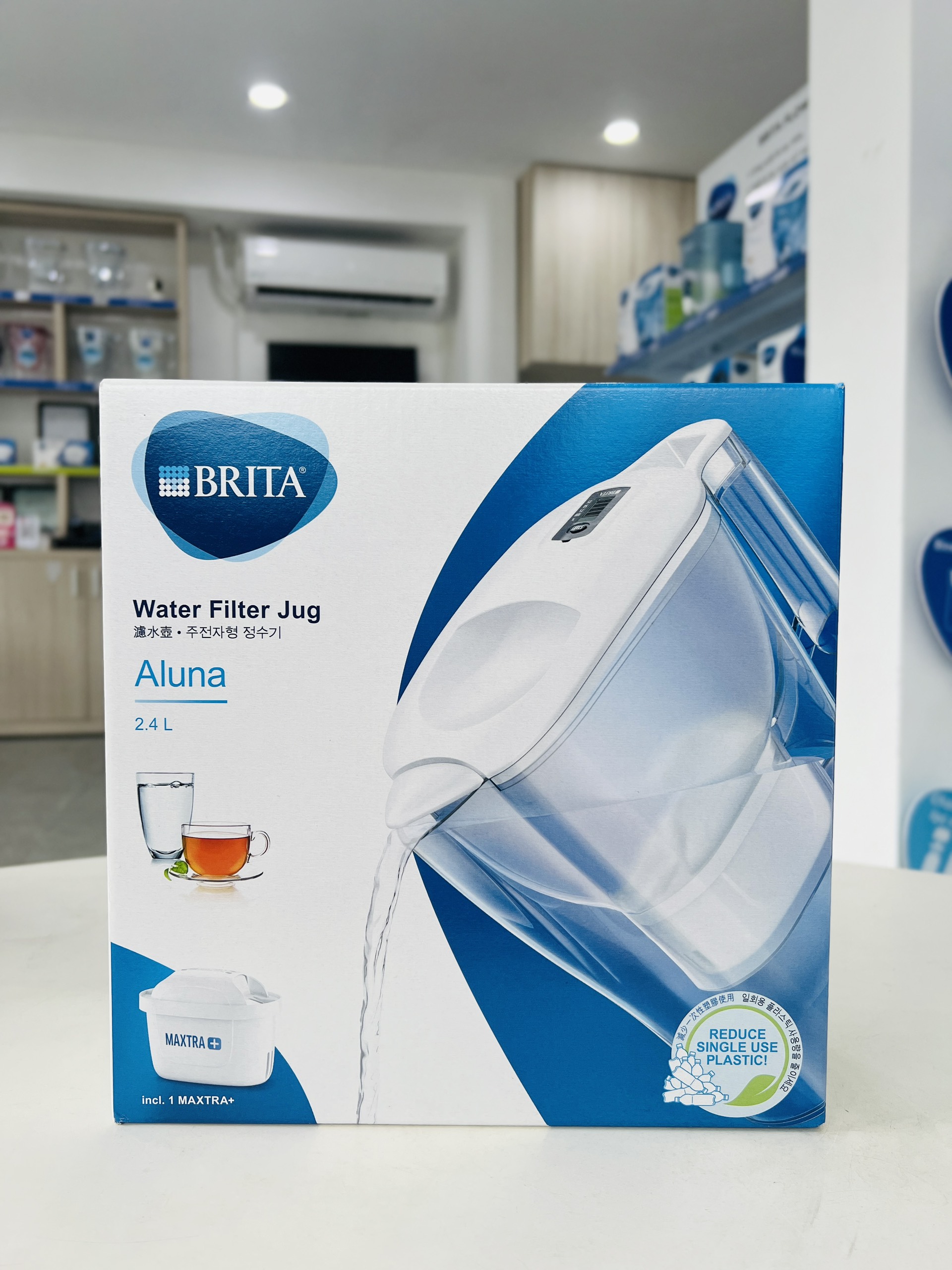 Combo Bình lọc nước BRITA Aluna Cool White 2.4L kèm Hộp 3 lõi lọc BRITA Maxtra Plus - Hàng Chính Hãng