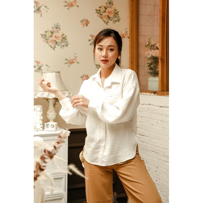 Sơ mi trắng chỉ nổi
