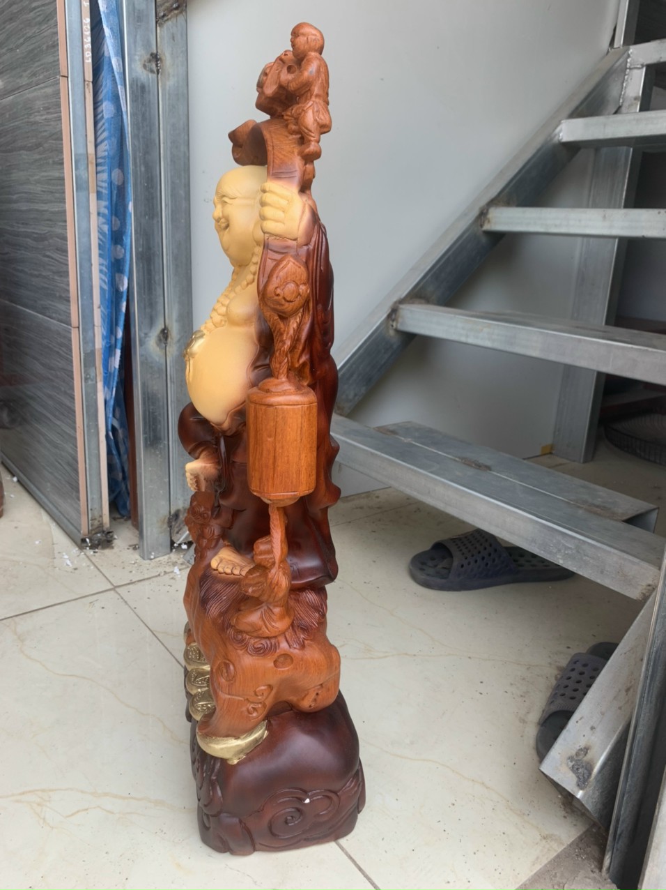 Tượng phật di lặc chúc phúc bằng gỗ hương tô mầu giả cổ kt 60×24×15cm