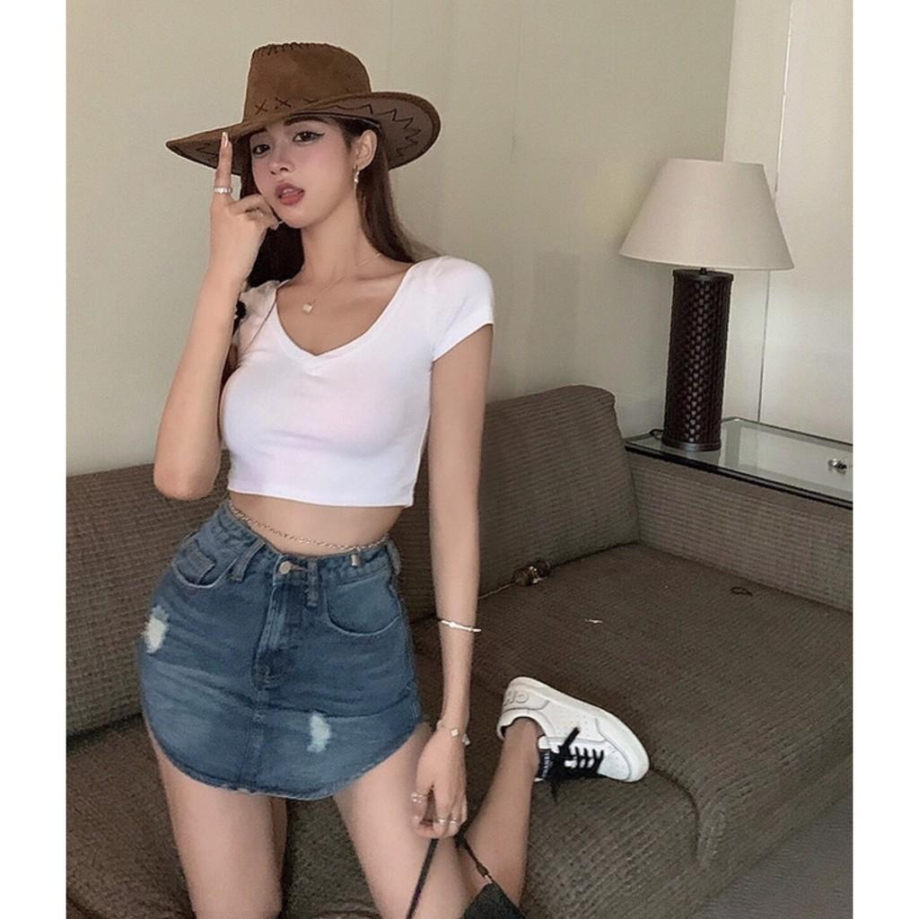 Chân váy jean ngắn lưng cao phong cách cao bồi cá tính