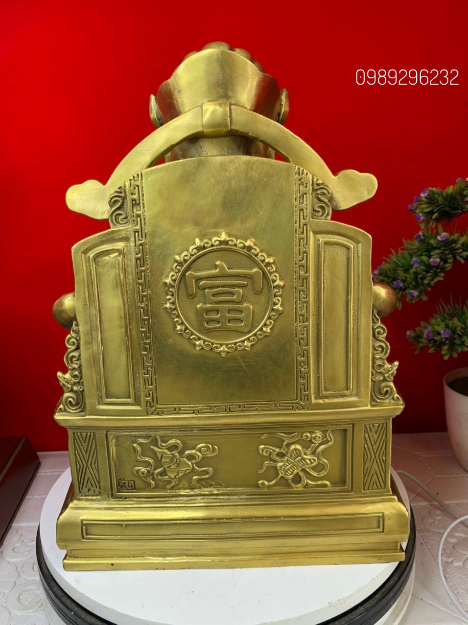 Tôn tượng ông Thần Tài bằng đồng vàng cao 30cm - Tượng thần tài ngự ngai