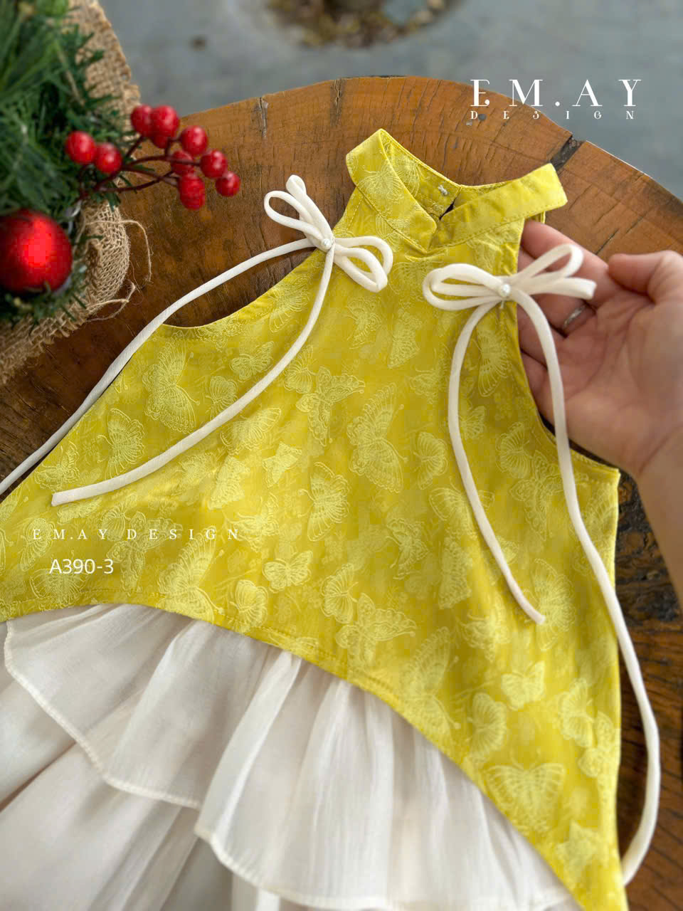 Bộ đầm váy áo cổ yếm cho bé gái diện lễ tết năm mới đẹp từ 10-40kg chất lụa mềm mát