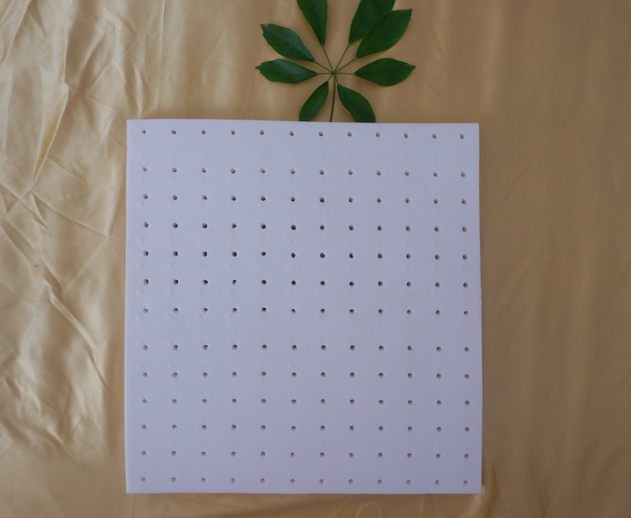 Thảm  ngồi cao su Gold Kiddy 50*50*2,5cm - tặng kèm áo vải bố nhung hoặc gấm sang trọng