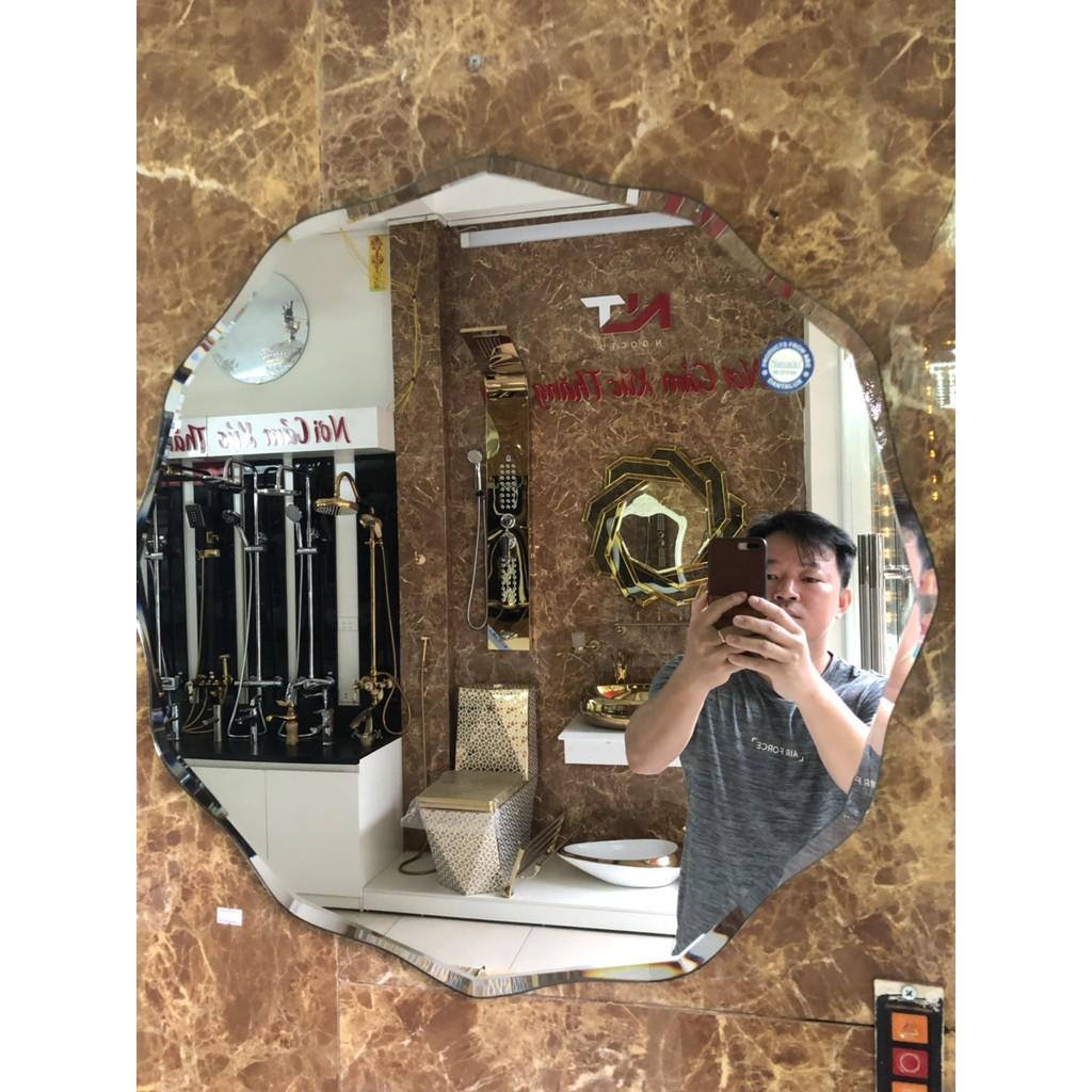 GƯƠNG TREO PHÒNG TẮM LƯỢN D70 CM