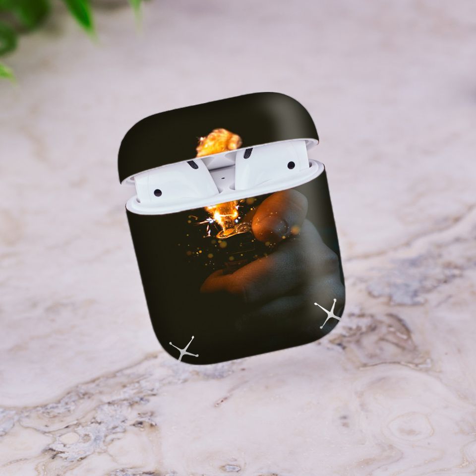 Miếng dán skin chống bẩn cho tai nghe AirPods in hình thiết kế - atk350 (bản không dây 1 và 2)