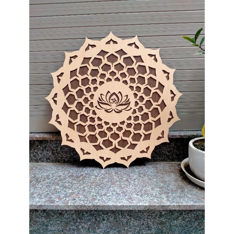 Tranh  bằng Gỗ MDF   phòng khách ( Độc)Tranh Gỗ Decor Hoa Mandala Chữ Om Treo Tường Phòng Thiền , Yoga 55cm