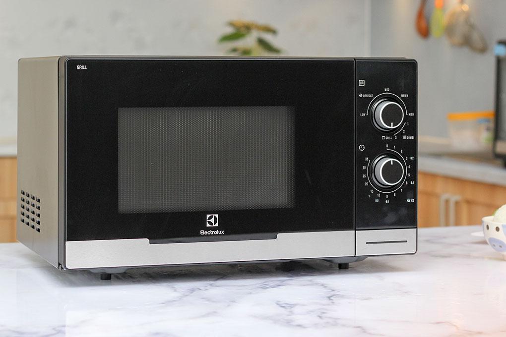 Lò Vi Sóng Có Nướng Electrolux EMM2318X - 23L (Đen) - Hàng chính hãng