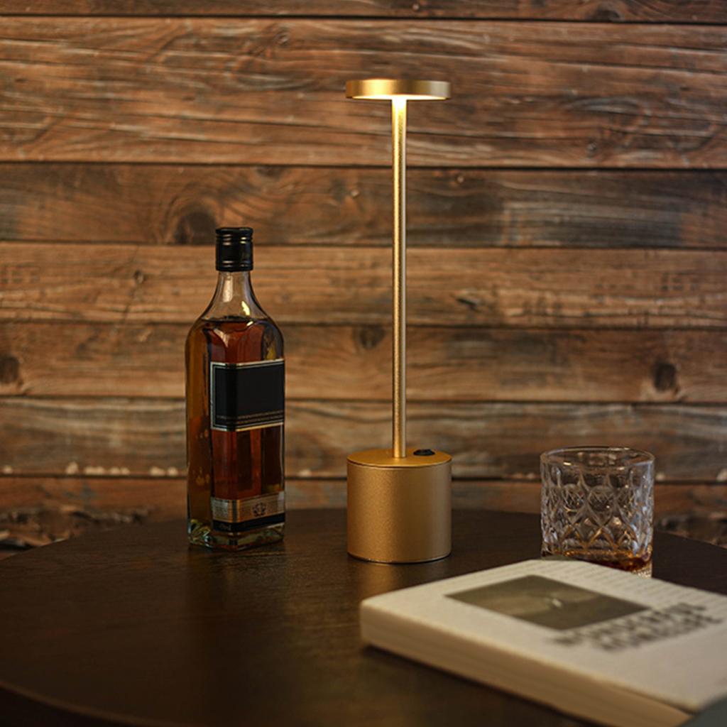 LED Desk Lamp, Eye-Caring Table Lamps, Natural Light Protects Eyes,Adjustable Table lamp with USB Charging Port