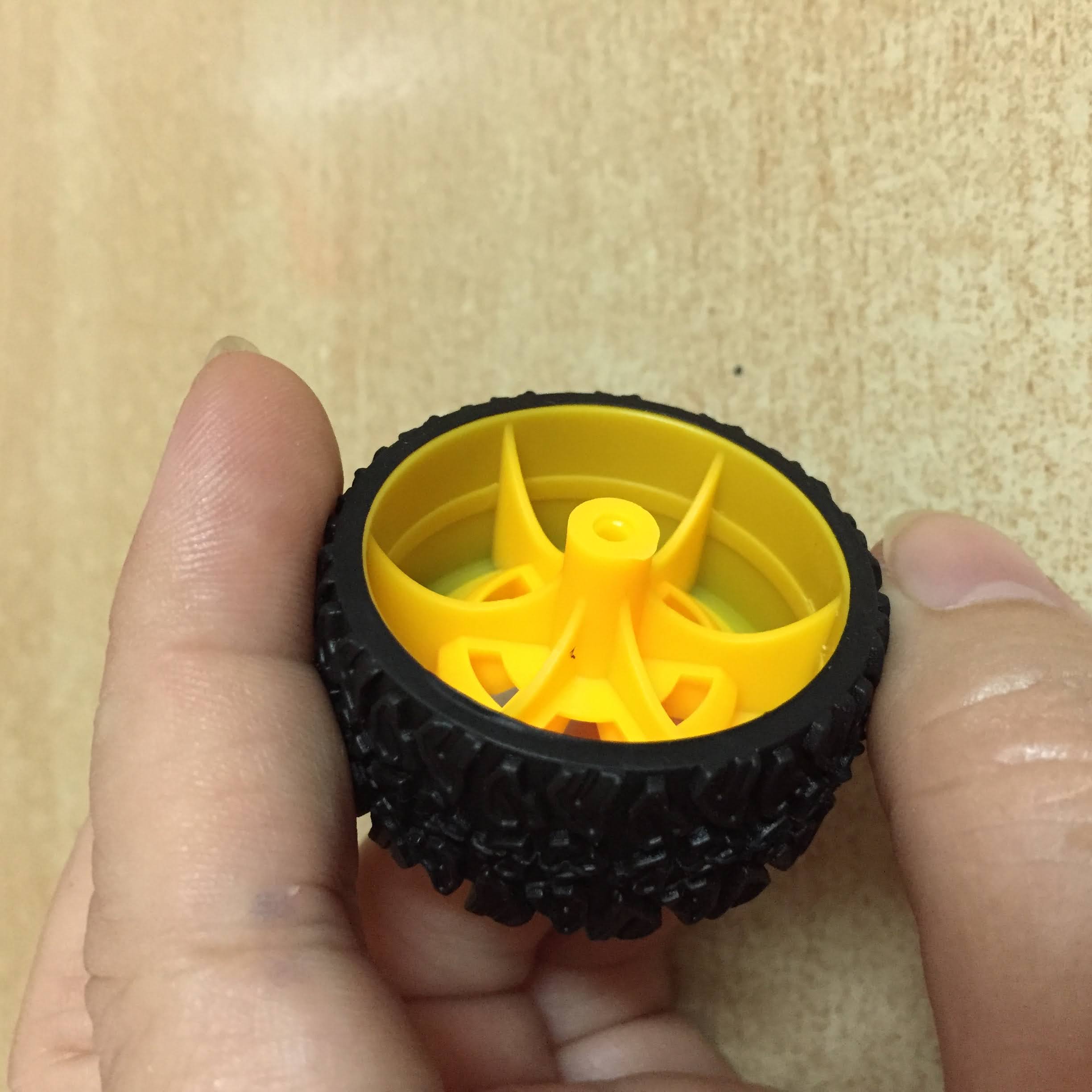 Bánh xe cao su hạt nhám lỗ trục 2mm đường kính 40mm dành để chế tạo, giá bán 1 cái