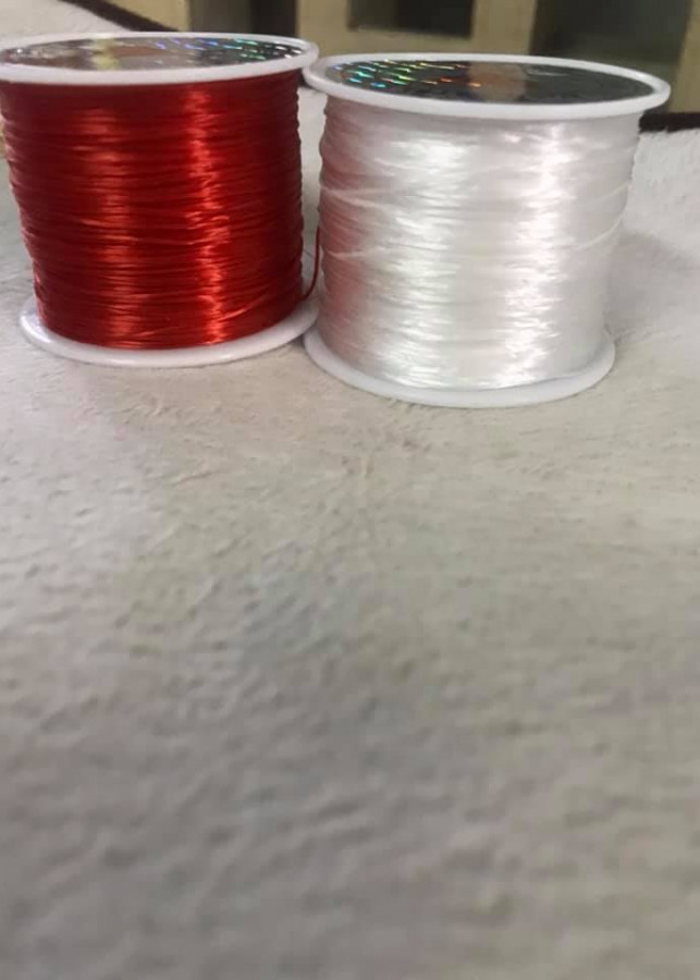 2 CUỘN THUN MÀU TRẮNG ĐỎ XỎ VÒNG TAY BẰNG ĐÁ NAM NỮ