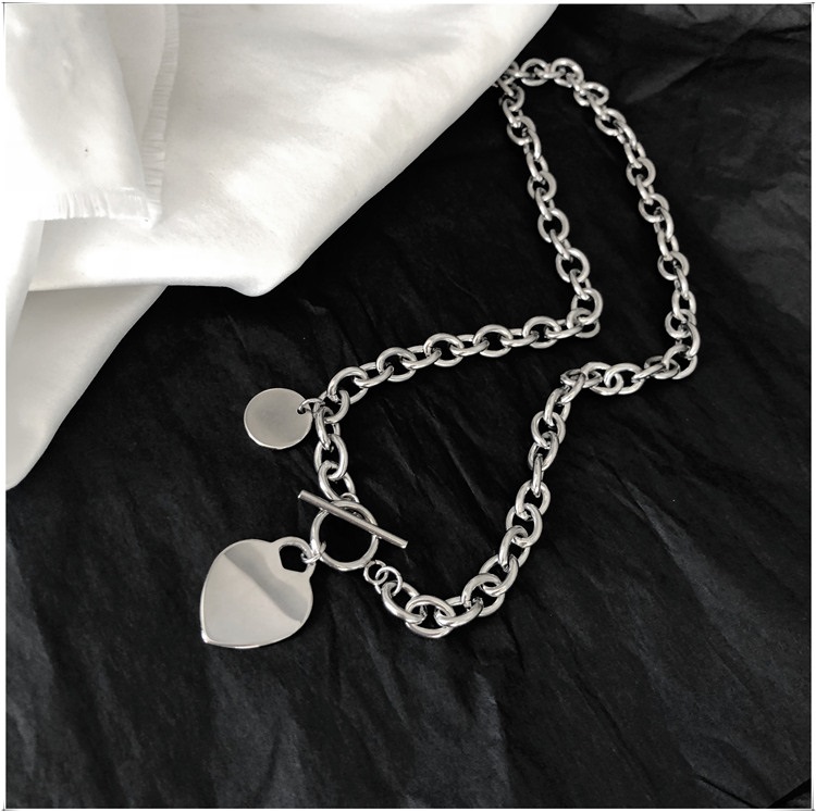 Vòng cổ dây chuyền trái tim lệch không đối xứng