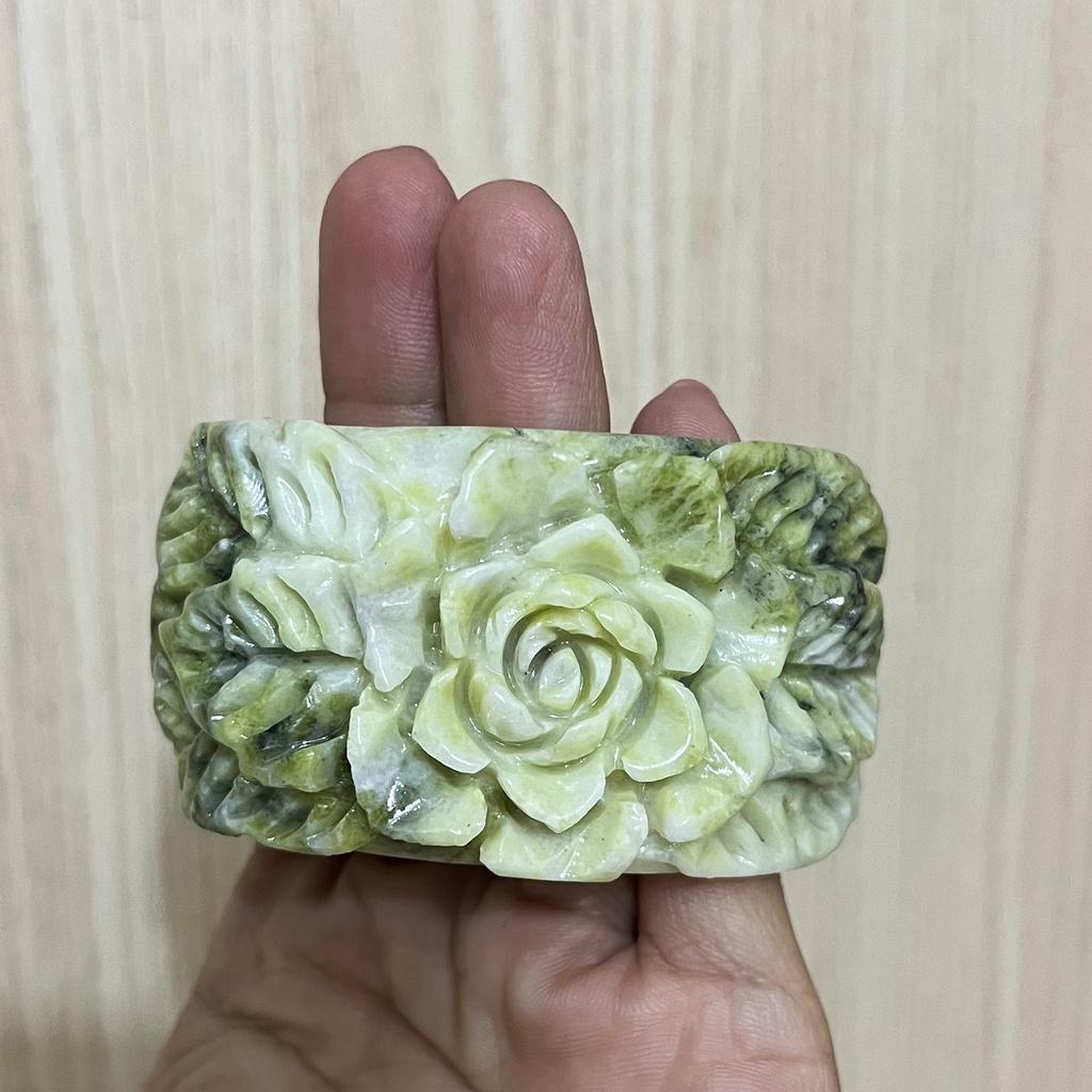 Vòng tay chạm hoa ngọc thật bản ôm