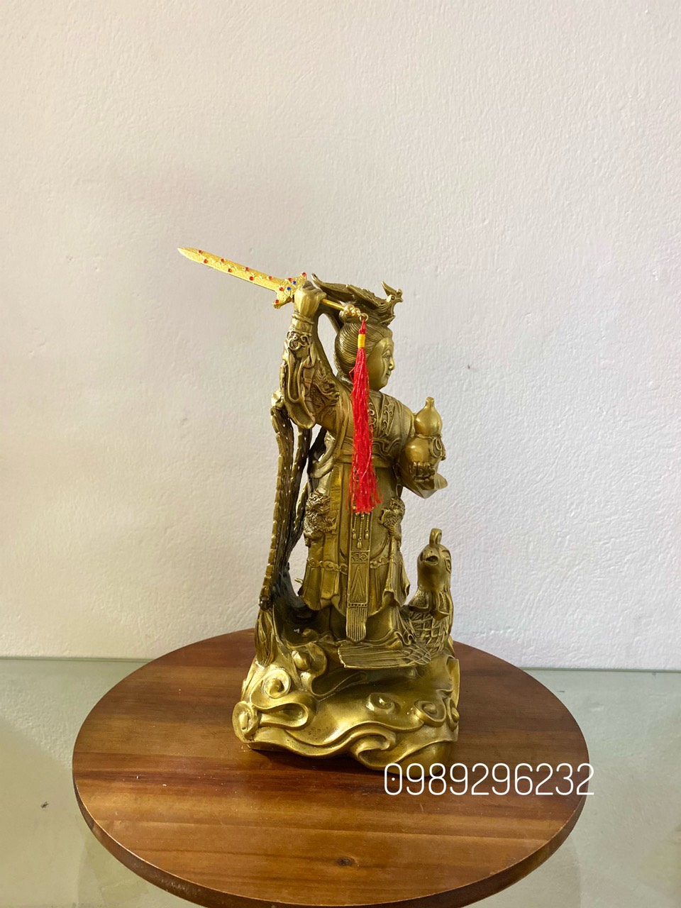 Tôn tượng Cửu Thiên Huyền Nữ bằng đồng vàng