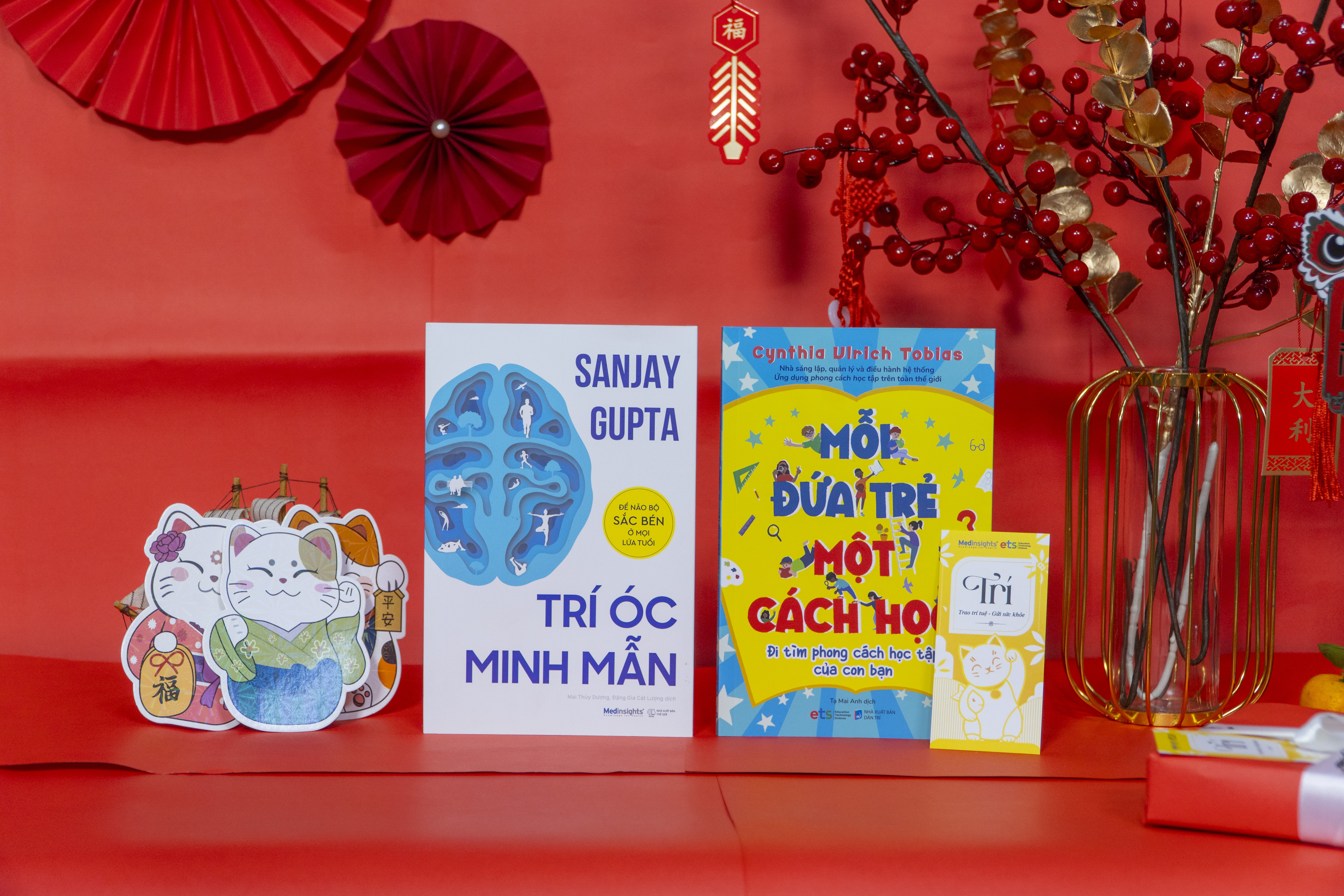 Combo quà Tết "Trao" - Set "Trí": Trí Óc Minh Mẫn + Mỗi Đứa Trẻ Một Cách Học