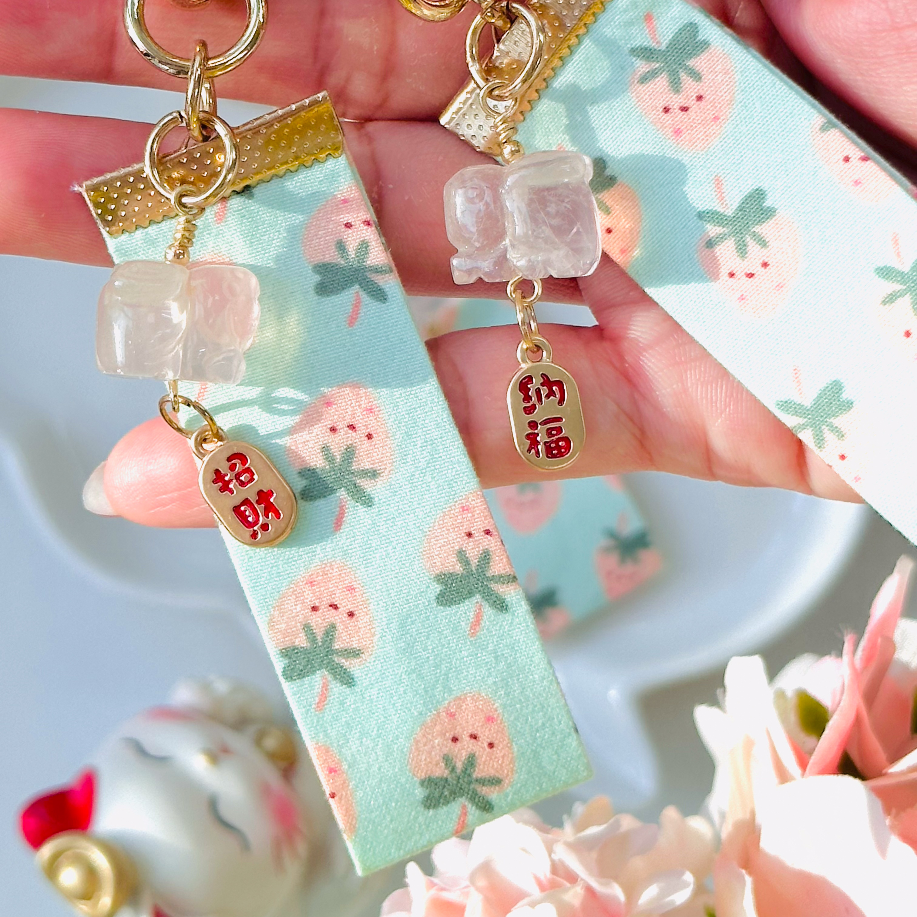 CRZ Fabchain - Phụ Kiện - Rose Quartz Rabbit - Móc Khóa Kèm 1 Viên Đá Thạch Anh Hồng Hình Chú Thỏ