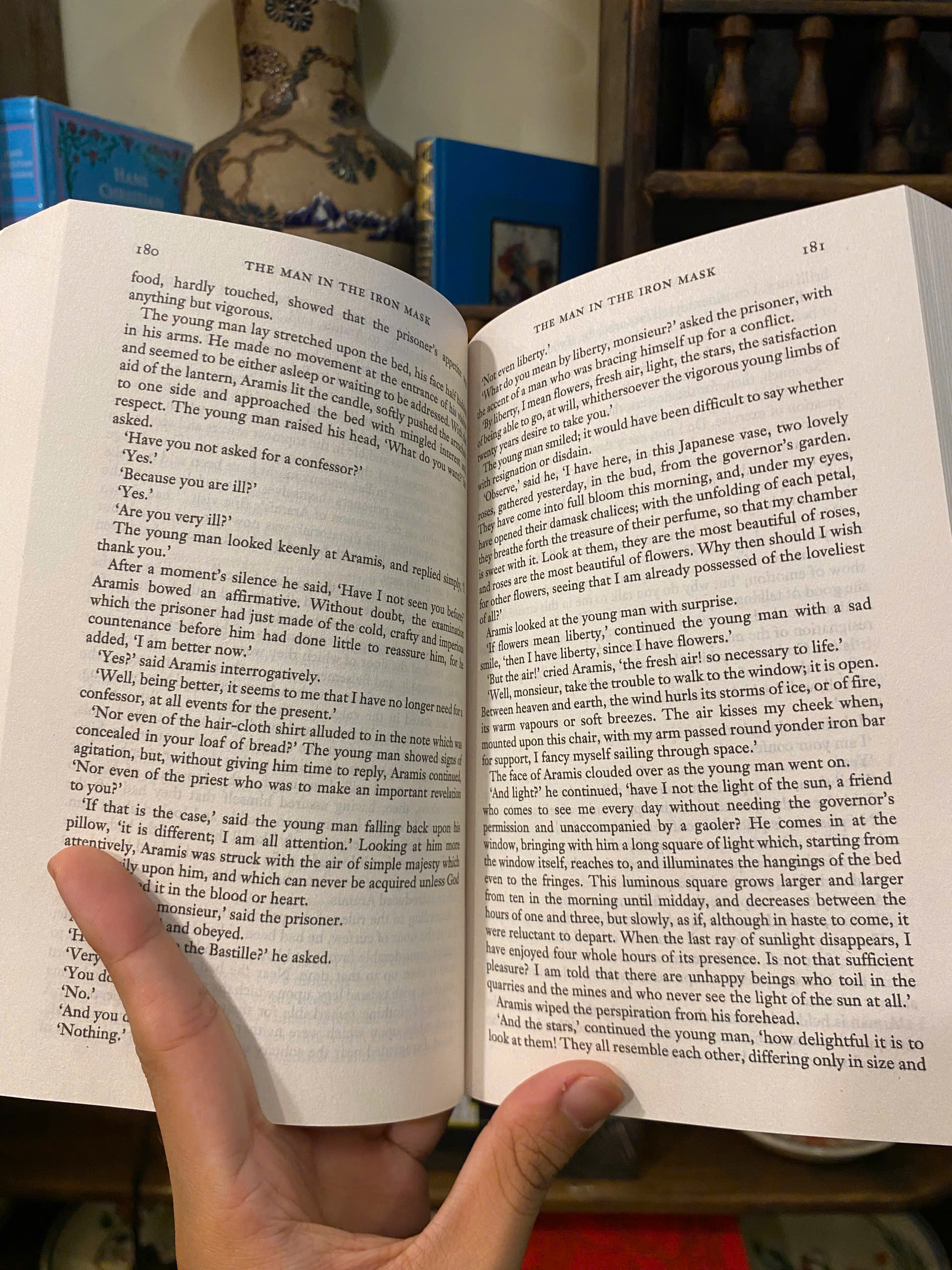 Sách - The Man In The Iron Mask by Alexandre Dumas - Classics/Fiction book in English - Ngoại Văn