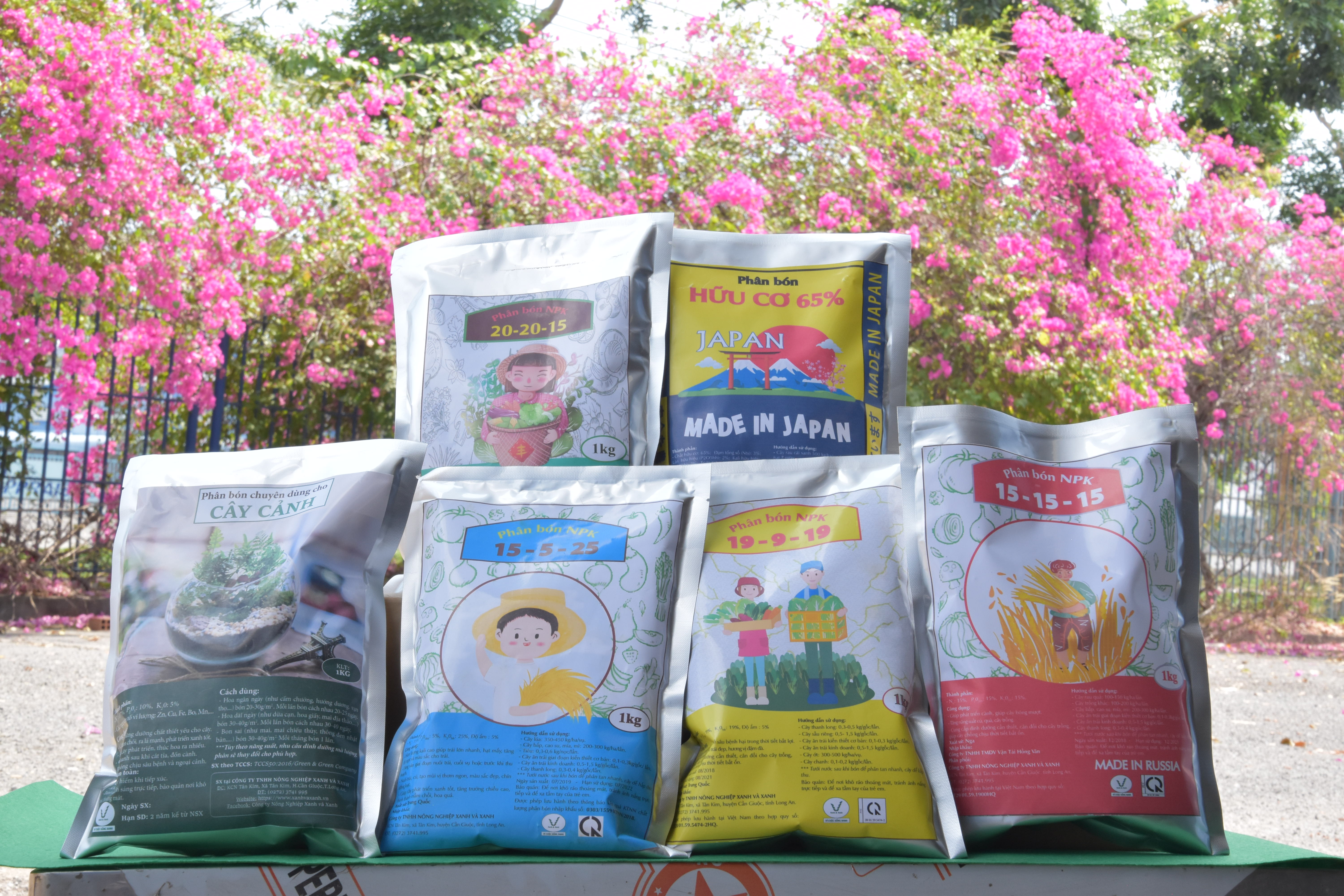 Phân bón hữu cơ cho cây cảnh, thích hợp mọi loại cây trồng, kích thích ra hoa