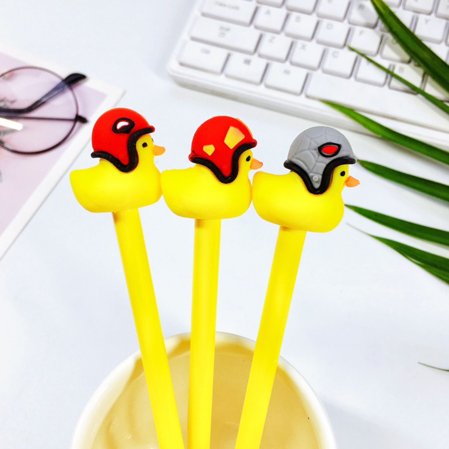 Bút Bi Viết Vịt Siêu Nhân Siêu Dễ Thương