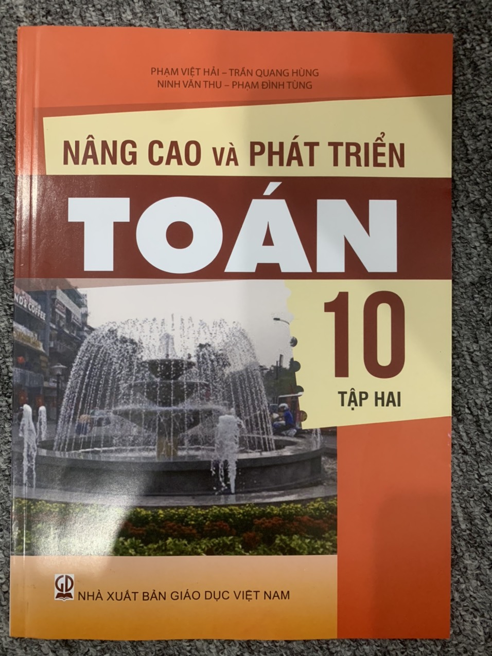 Nâng cao và phát triển Toán lớp 10 tập 2