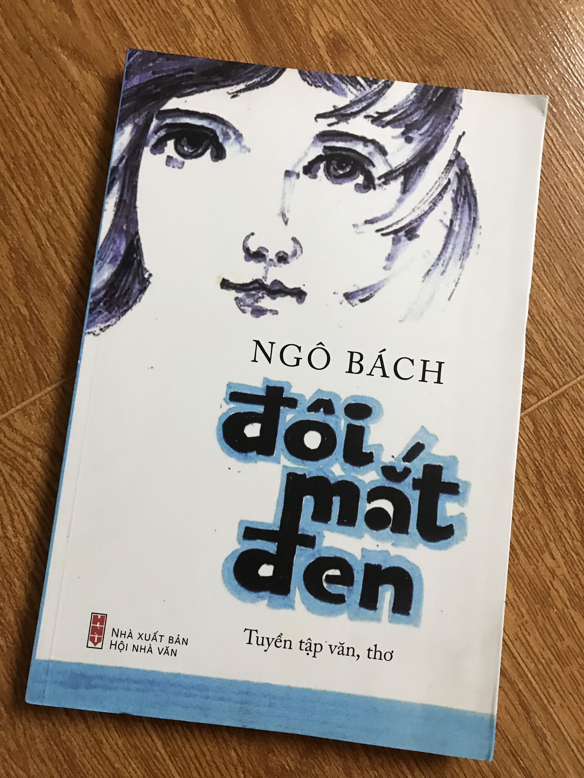 ĐÔI MẮT ĐEN (Tuyển tập thơ văn Ngô Bách)